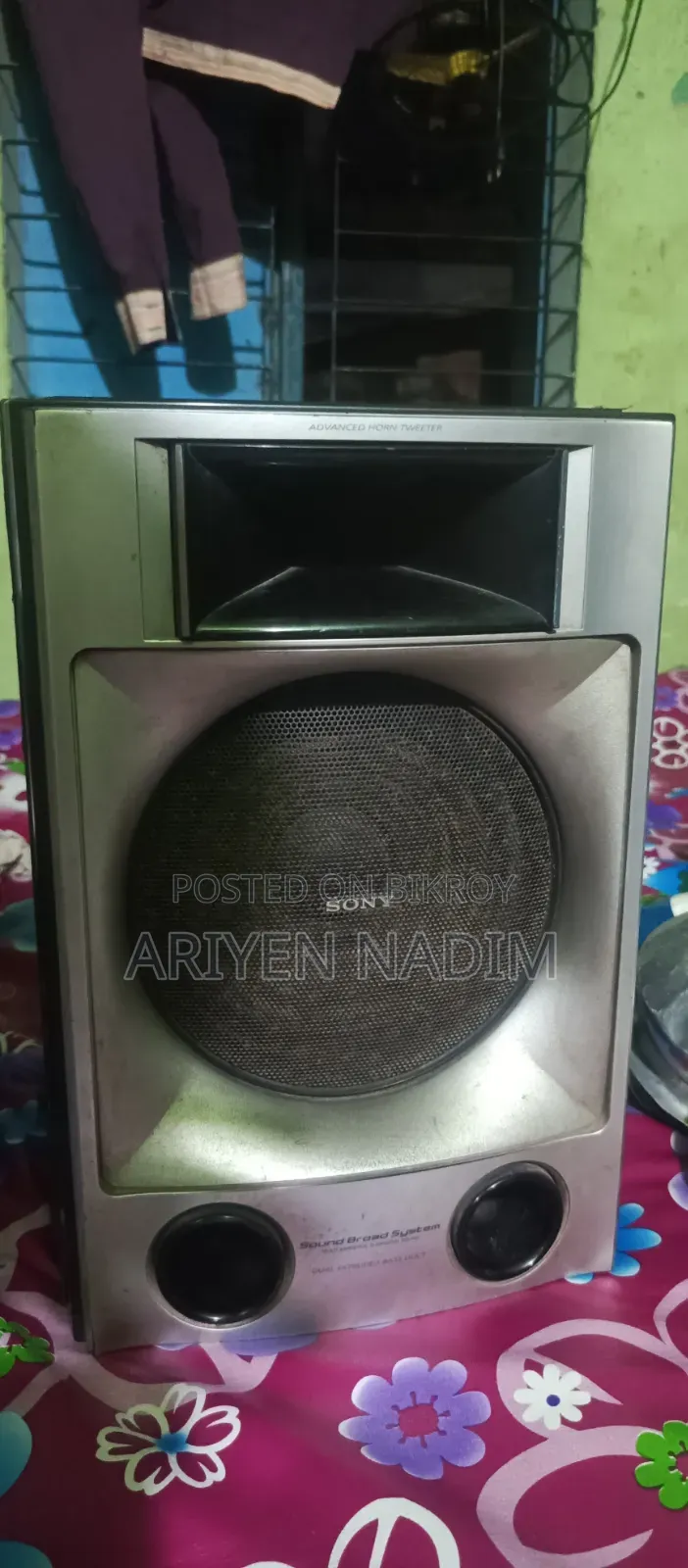 Aiwa ও Sony স্পিকার।