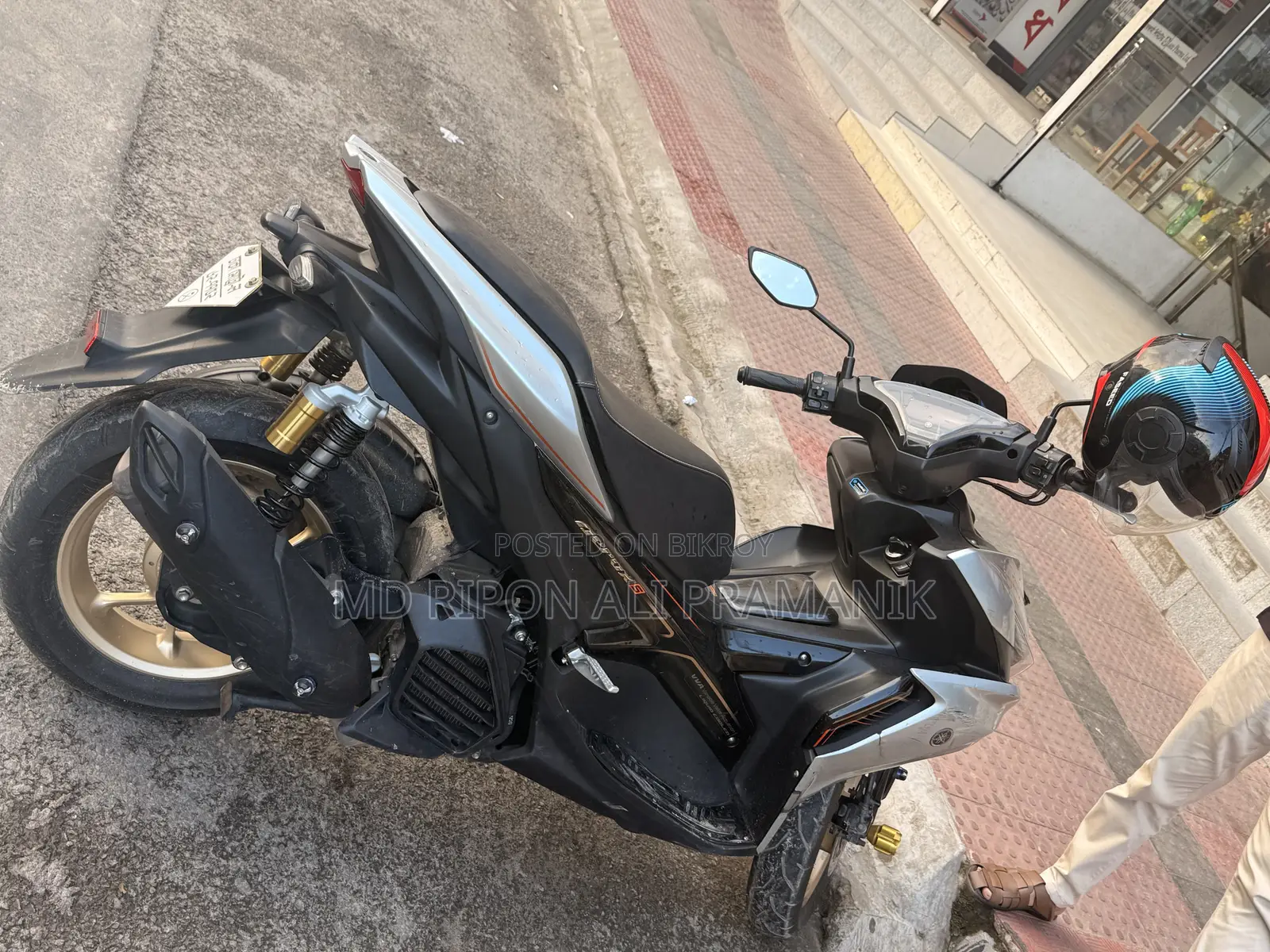 Yamaha Aerox 2024 Silver