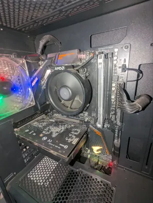 Desktop Computer 8GB AMD Ryzen 5 SSD 256GB