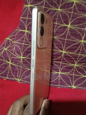 New Vivo Y200 128 GB Gold