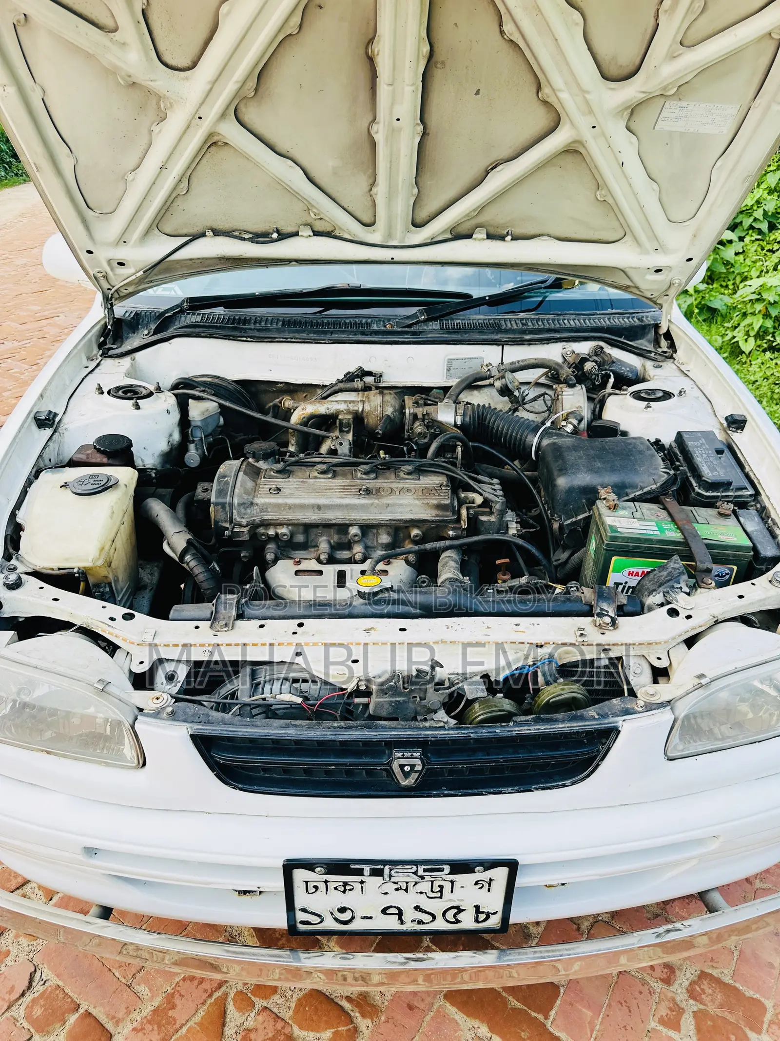 Toyota Corolla Sedan 1996 White
