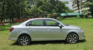 Toyota Axio 2015 Silver
