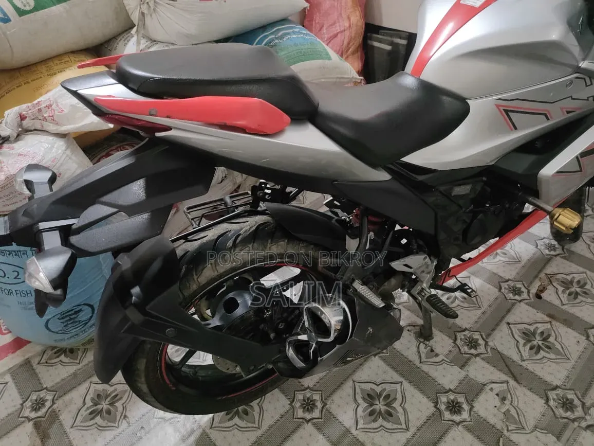 Suzuki Gixxer 2024 Orange