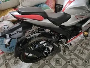 Suzuki Gixxer 2024 Orange