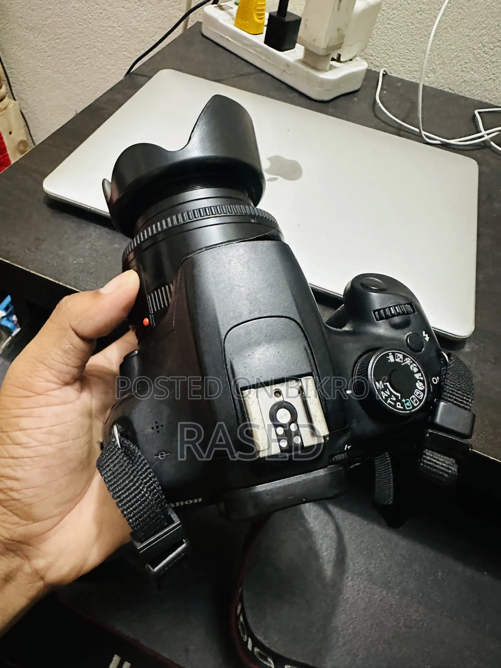 Canon 1200D