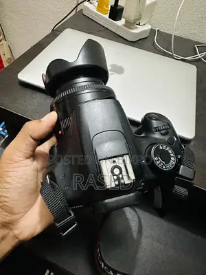 Canon 1200D