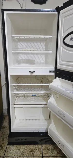 Walton 282 Liter Fridge
