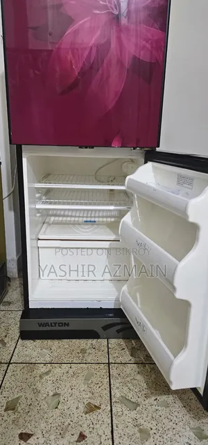 Walton 282 Liter Fridge