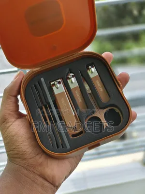 8-Piece Manicure Set