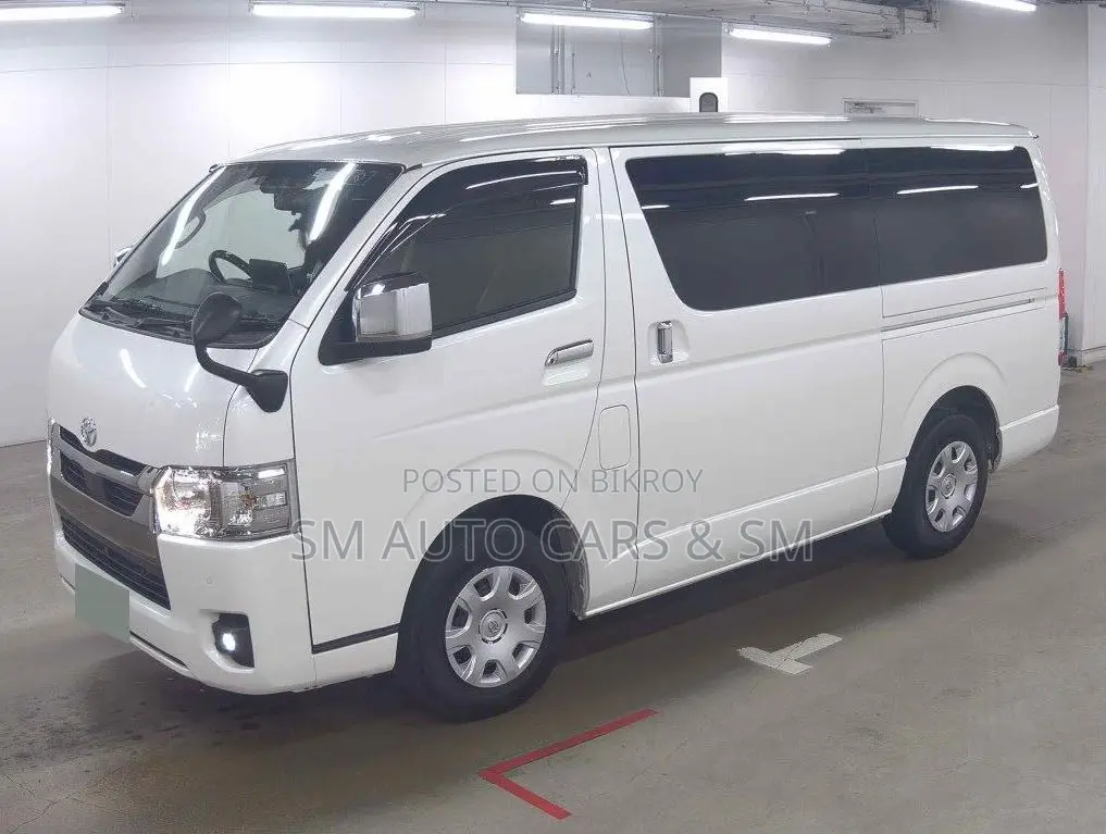Toyota HiAce 2023 White