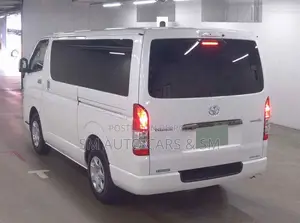 Toyota HiAce 2023 White