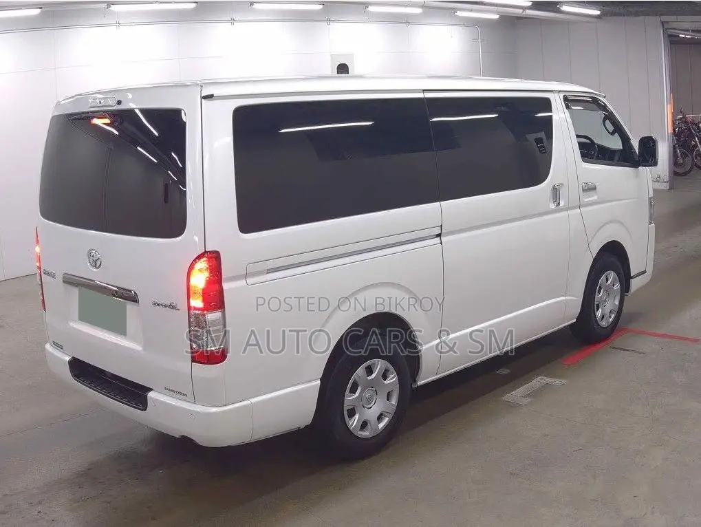 Toyota HiAce 2023 White