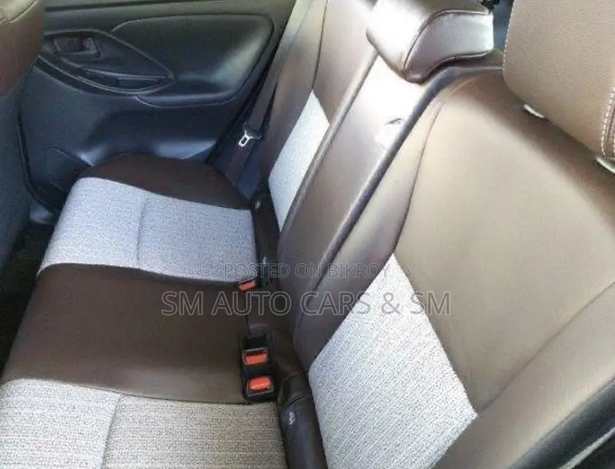 Toyota Yaris Cross 1.5 Hybrid FWD 2021 Black