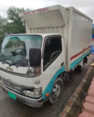 Toyota Dyna Delivery Van 2021