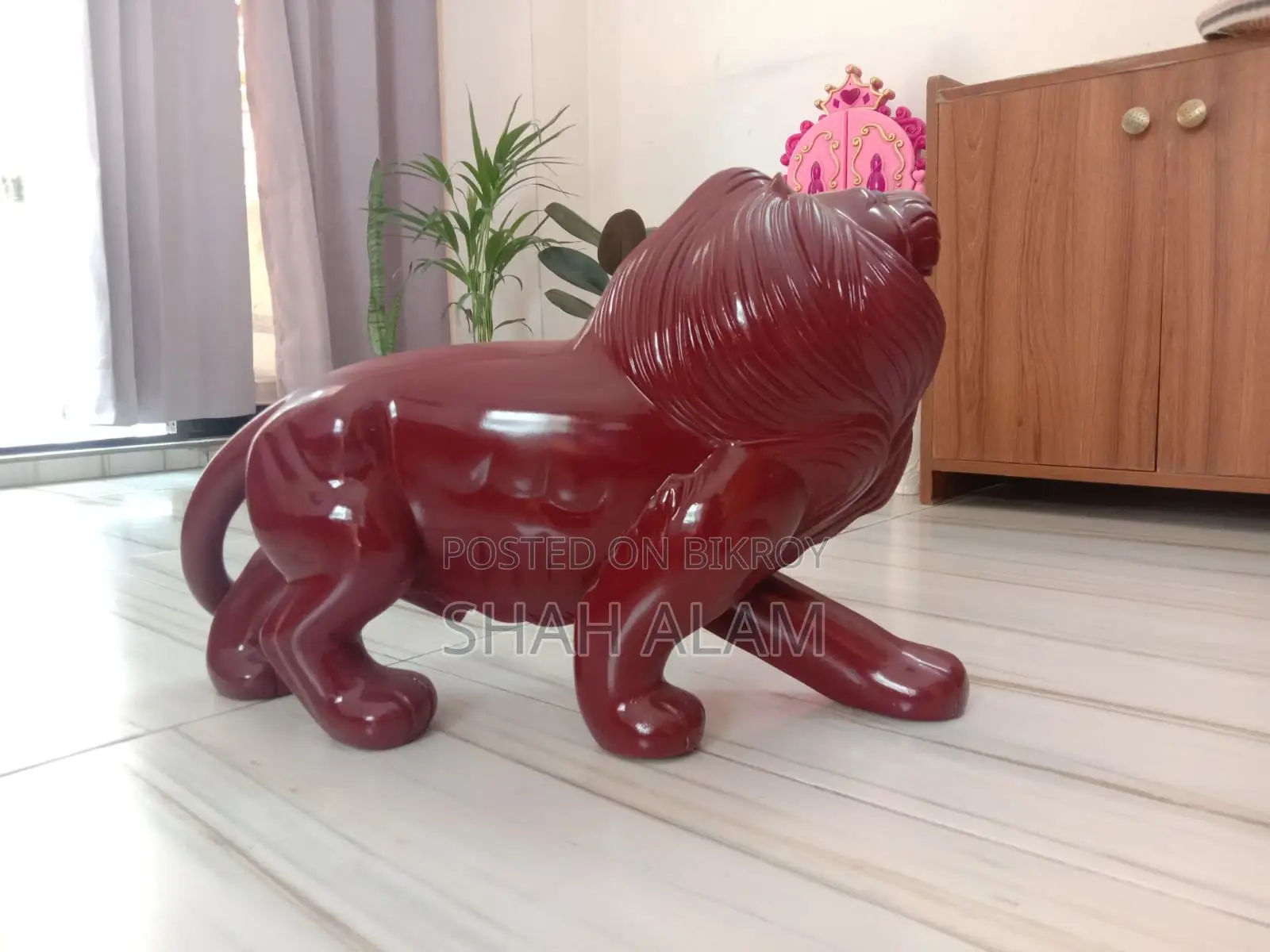 Vintage Korai Wood Lion Sculpture – 27 Years Old