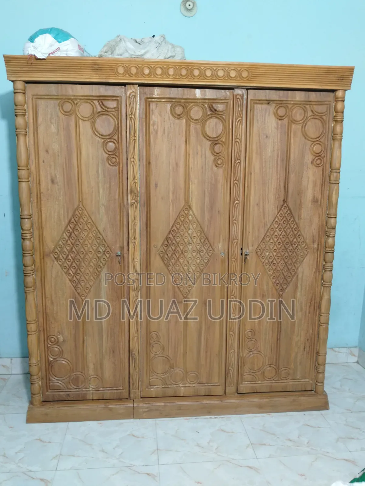 তিন পাল্লার আলমার