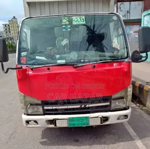 Isuzu Delivery Cover Van 2011