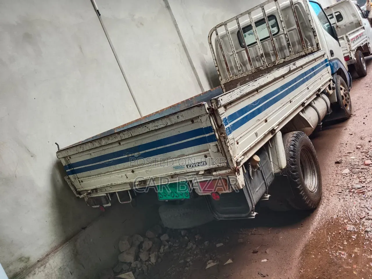 Toyota Dyna Pickup 2015