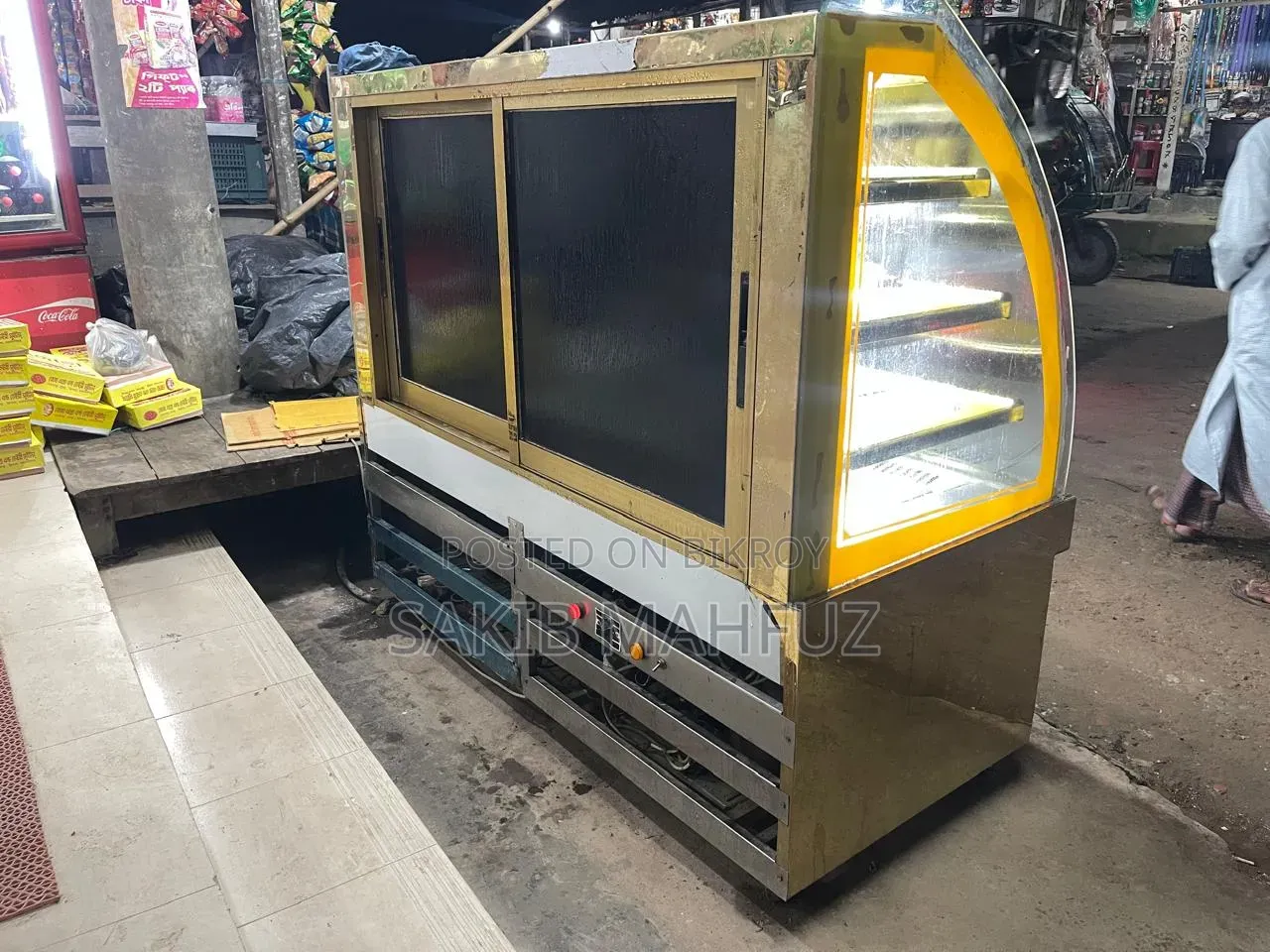 Freezer for Sweets, Cakes