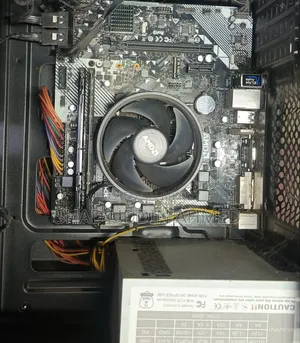 Desktop Computer HP 8GB AMD Ryzen 3 SSD 256GB