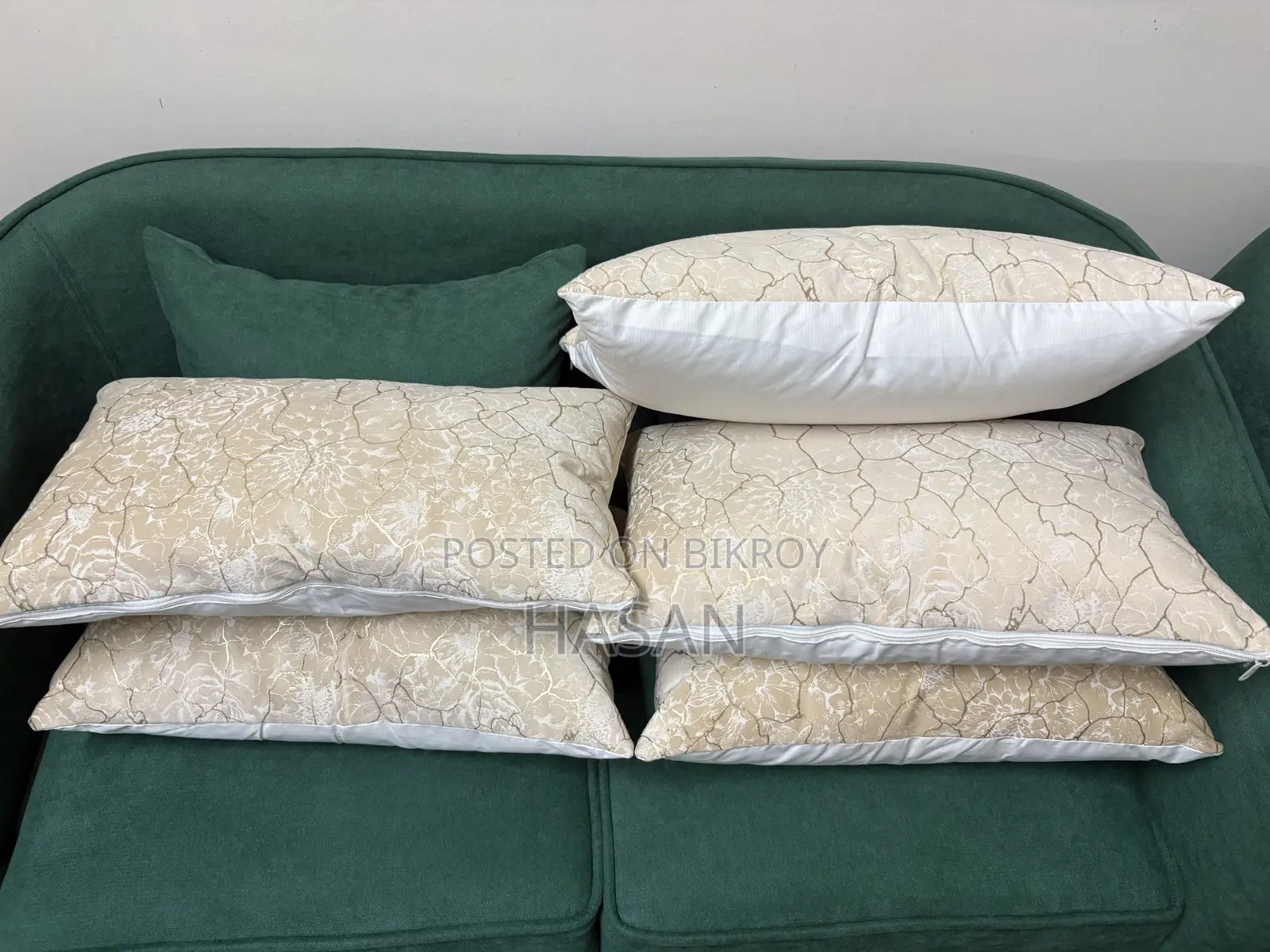 Sofa’s Pillow and Pillow Cover (5 Nos.)