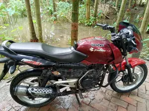 Bajaj Pulsar 150 2016 Red