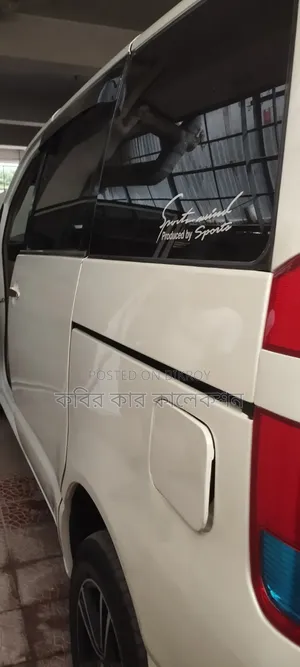 Toyota Noah 2004 White