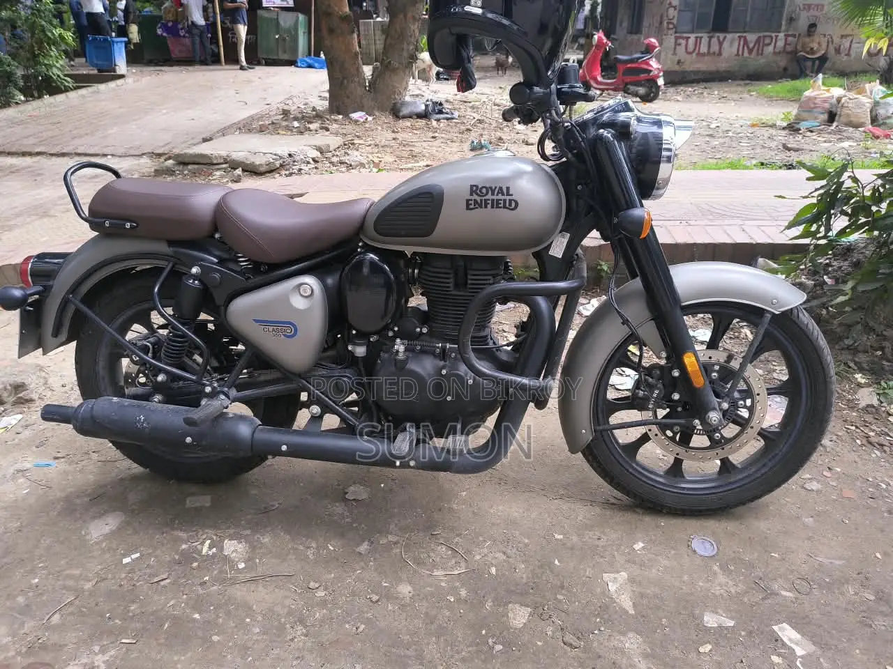 Royal Enfield Classic 350 2025 Gray