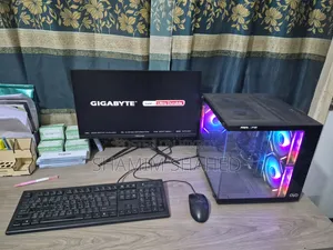 Desktop Computer Gigabyte GB-BACE-3010 8GB Intel Core i5 HDD+SSD 4T