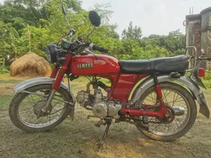 Yamaha 1986 Red