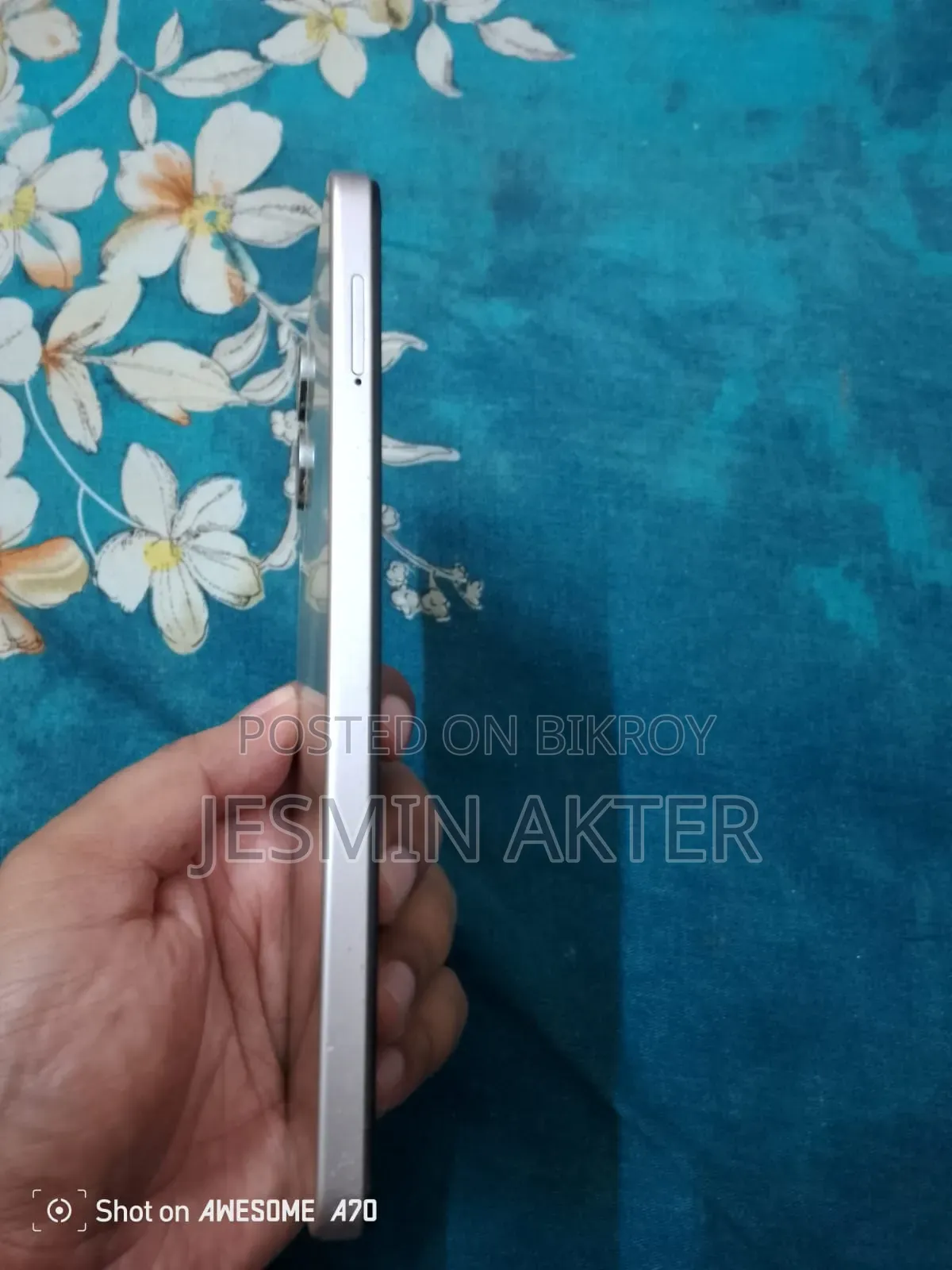Vivo Y04 64 GB Silver
