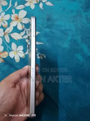 Vivo Y04 64 GB Silver