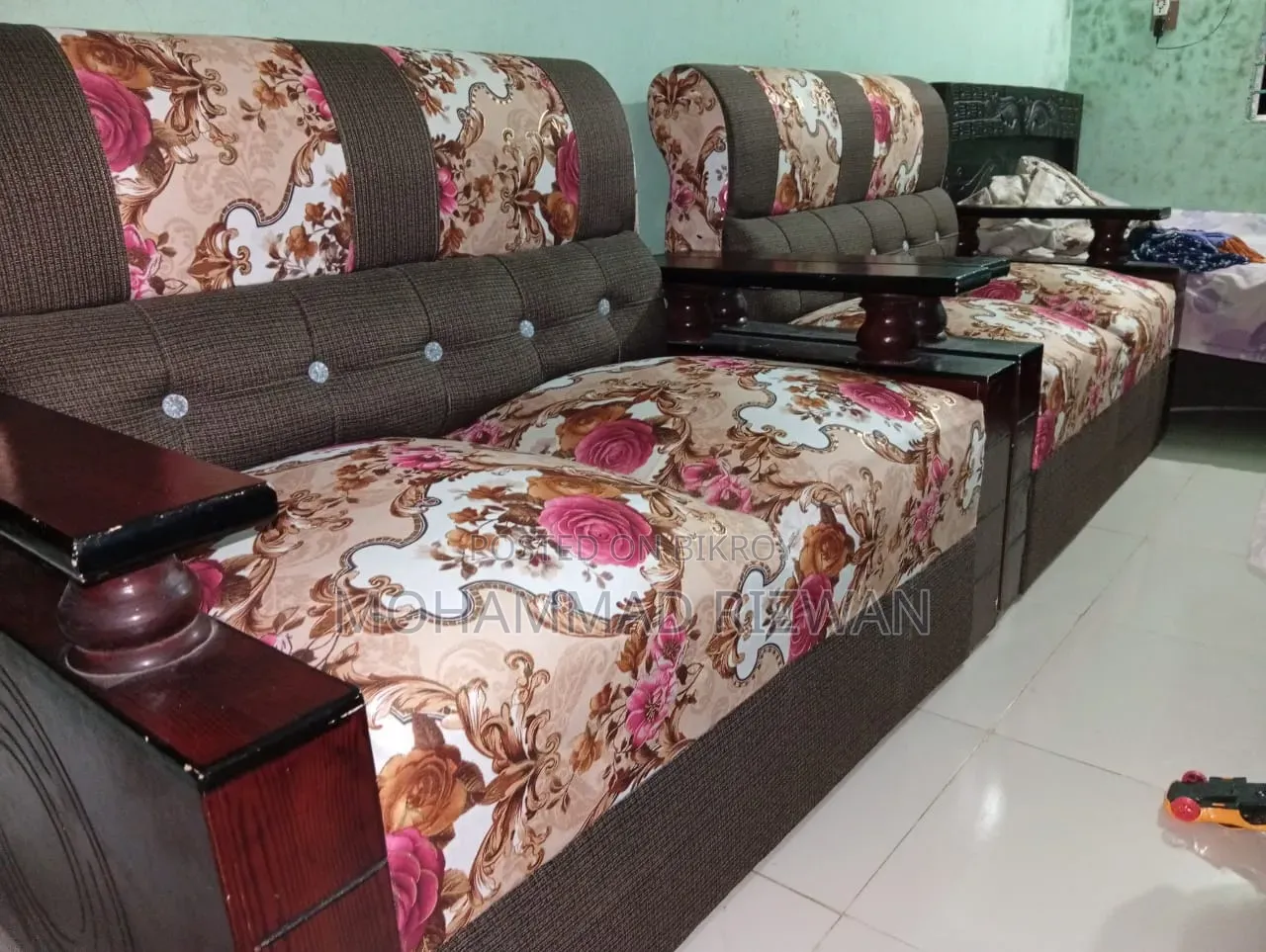 Sofa Set Ti Bikroy Kora Hobe Khubi Valo Jaigar Jonno Bikri Kore Dibo''