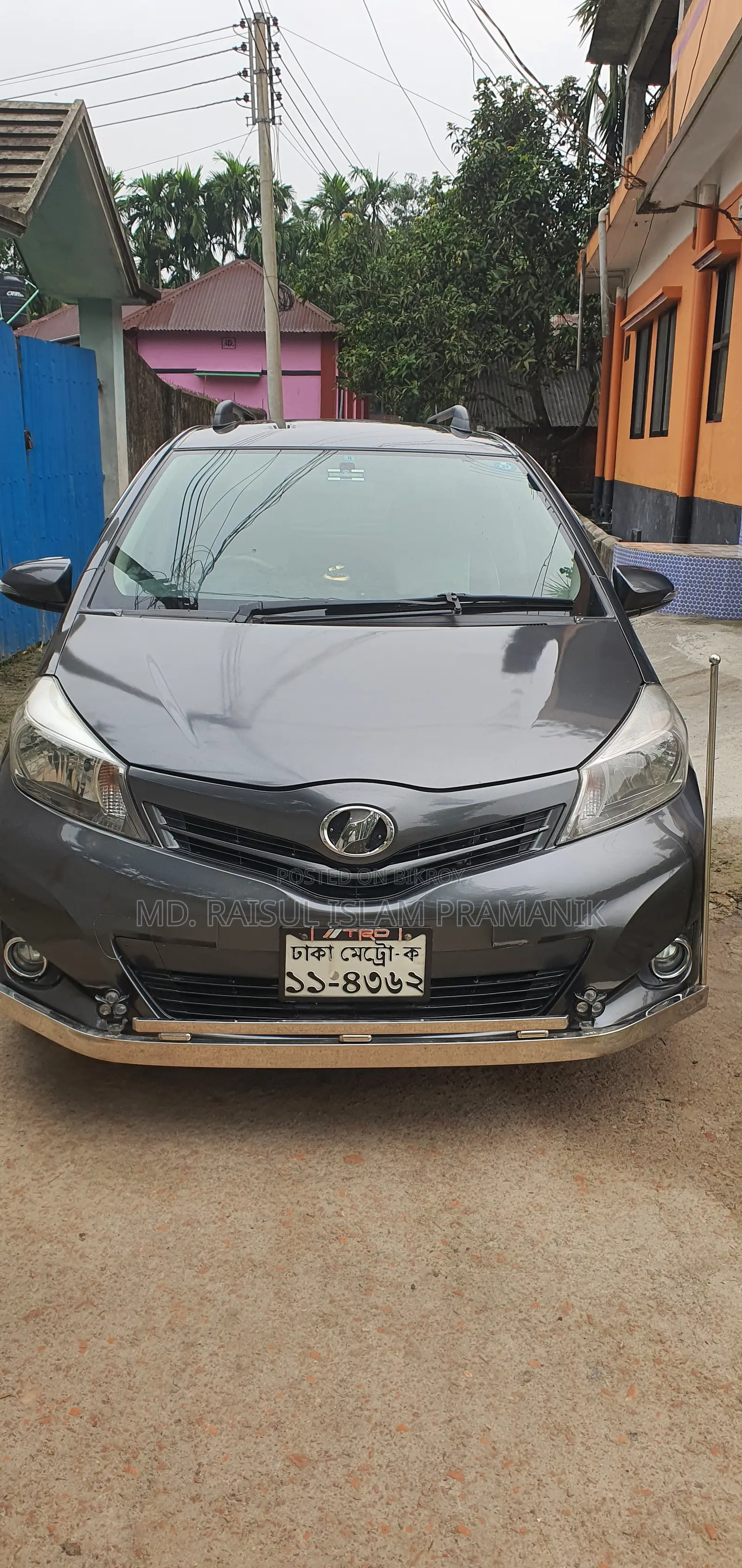 Toyota Vitz 2011 Gray