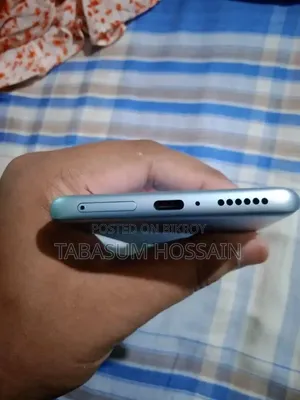 Mobile Phone 8 GB Red