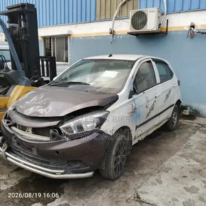 New Tata Tiago 2018 White