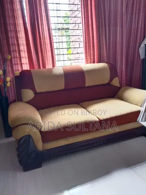 নাদিয়া ন্রান্ডের সোফাসেট বিক্রি করা হবে