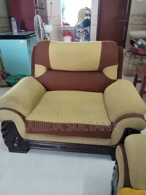 নাদিয়া ন্রান্ডের সোফাসেট বিক্রি করা হবে