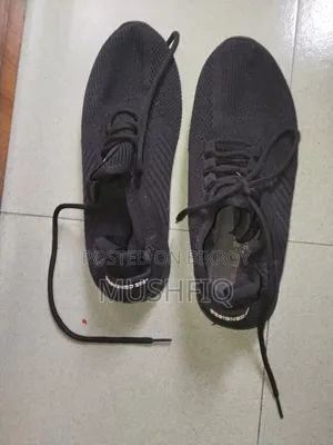 Sneakers Shoe