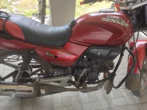 Runner Bullet 100 2017 Red