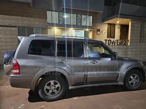 Mitsubishi Pajero Sport 2004 Gold