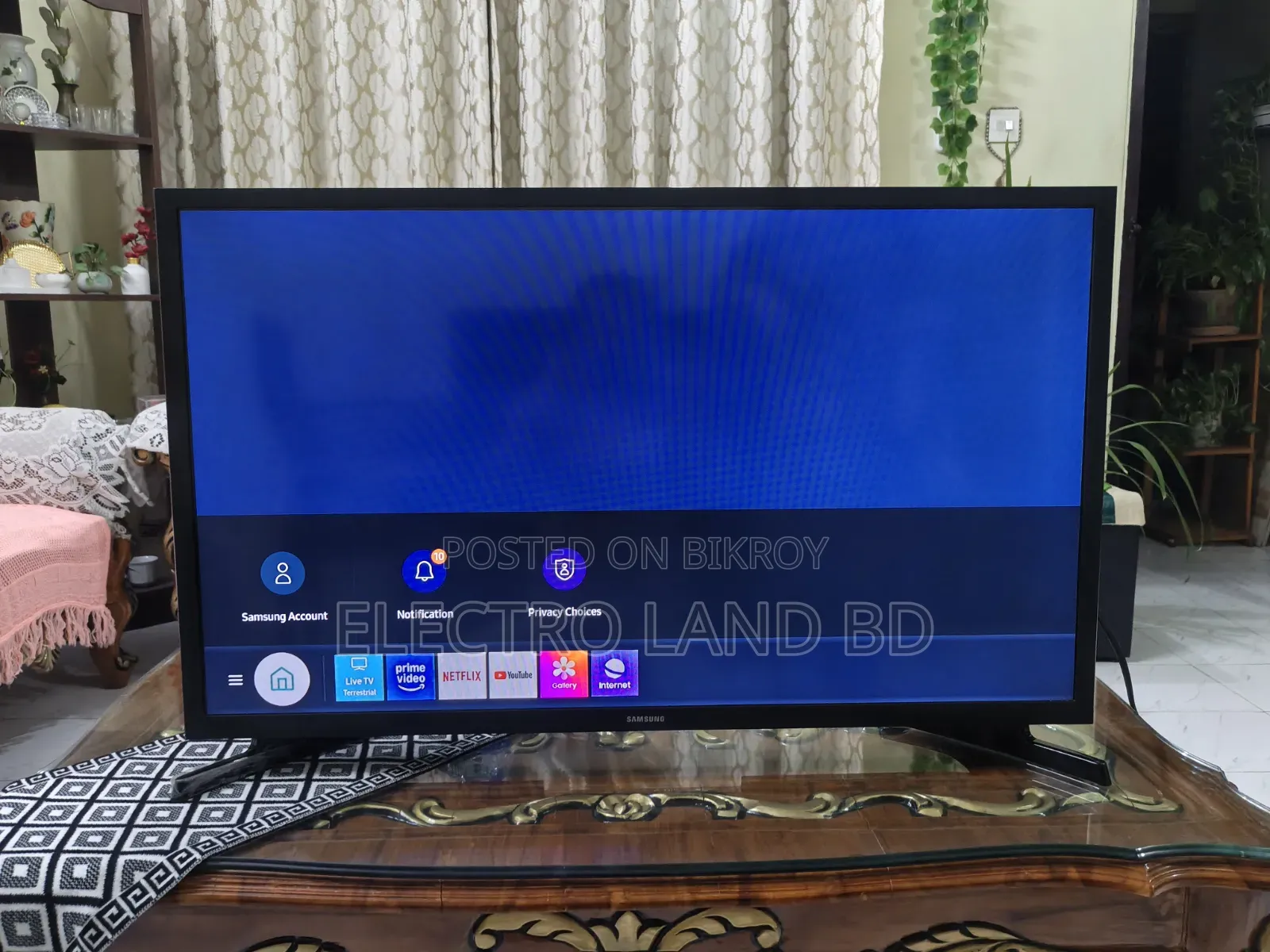Samsung 32" Smart TV