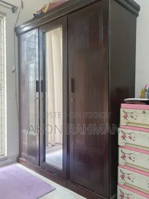 🏷️ ইউজড (Used) ৩ পার্টের আধুনিক আলমিরা বিক্রি হবে!