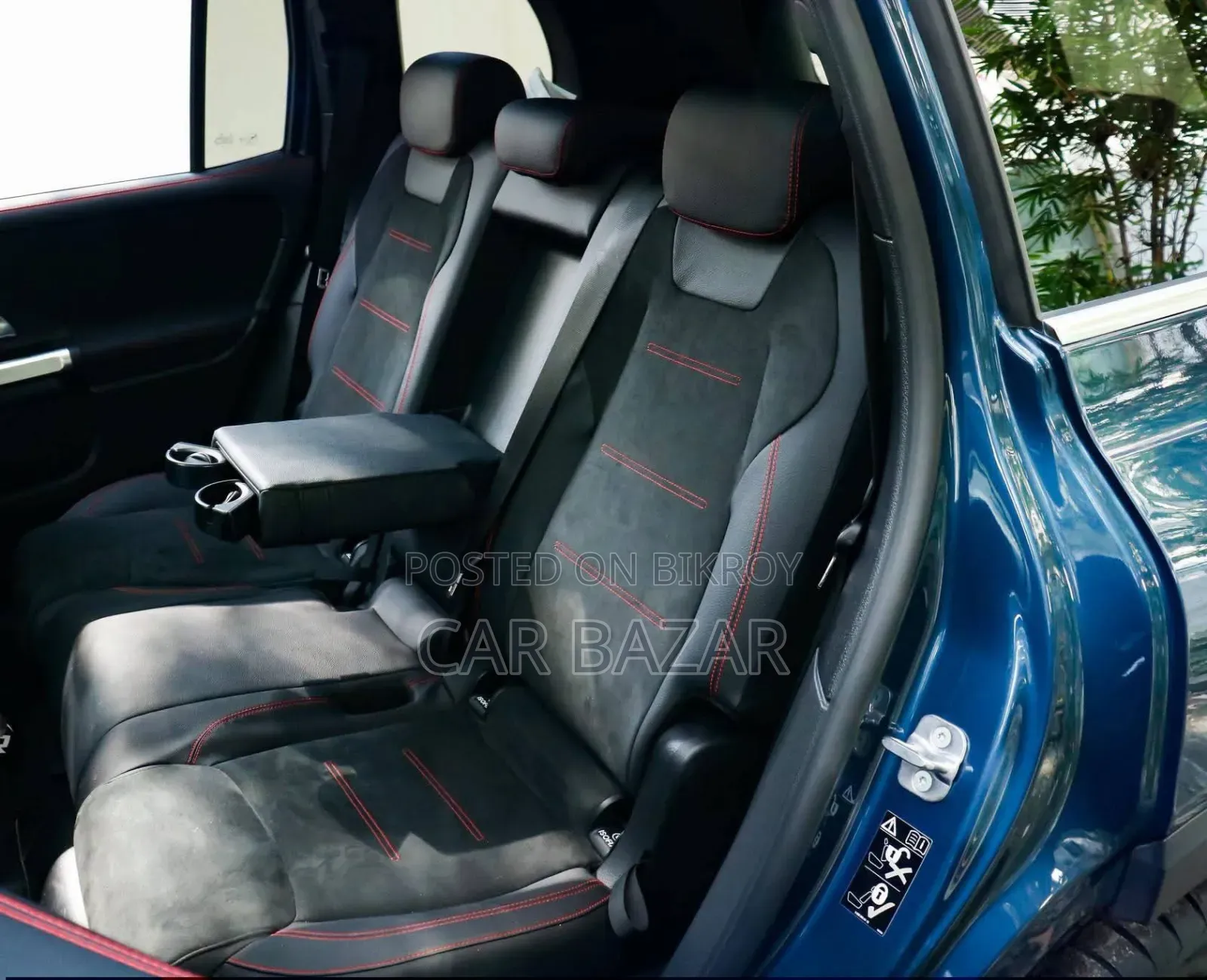 Mercedes-Benz GLB-Class GLB 200 4MATIC 2023 Blue