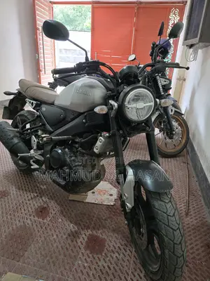 Yamaha 2021 Silver