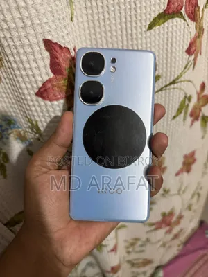 iQOO 256 GB Blue