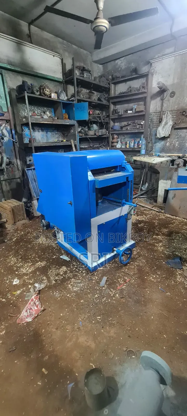 কাঠের কাজের মেশিন বিক্রয় করা হবে।