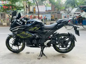 সুজুকি জিক্সার এসএফ ২০২৩ ব্ল্যাক