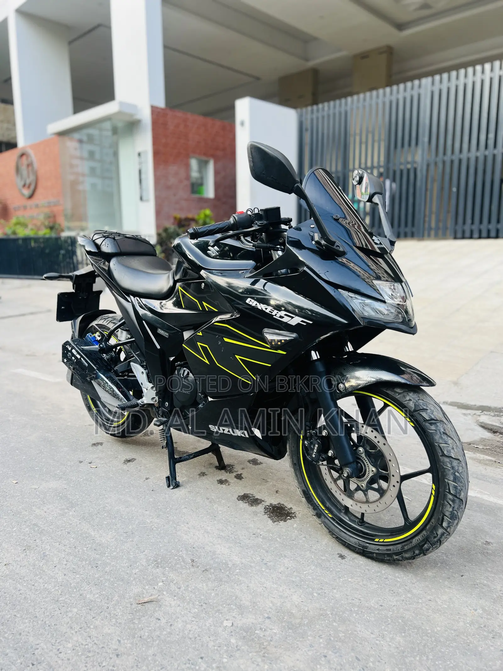 সুজুকি জিক্সার এসএফ ২০২৩ ব্ল্যাক