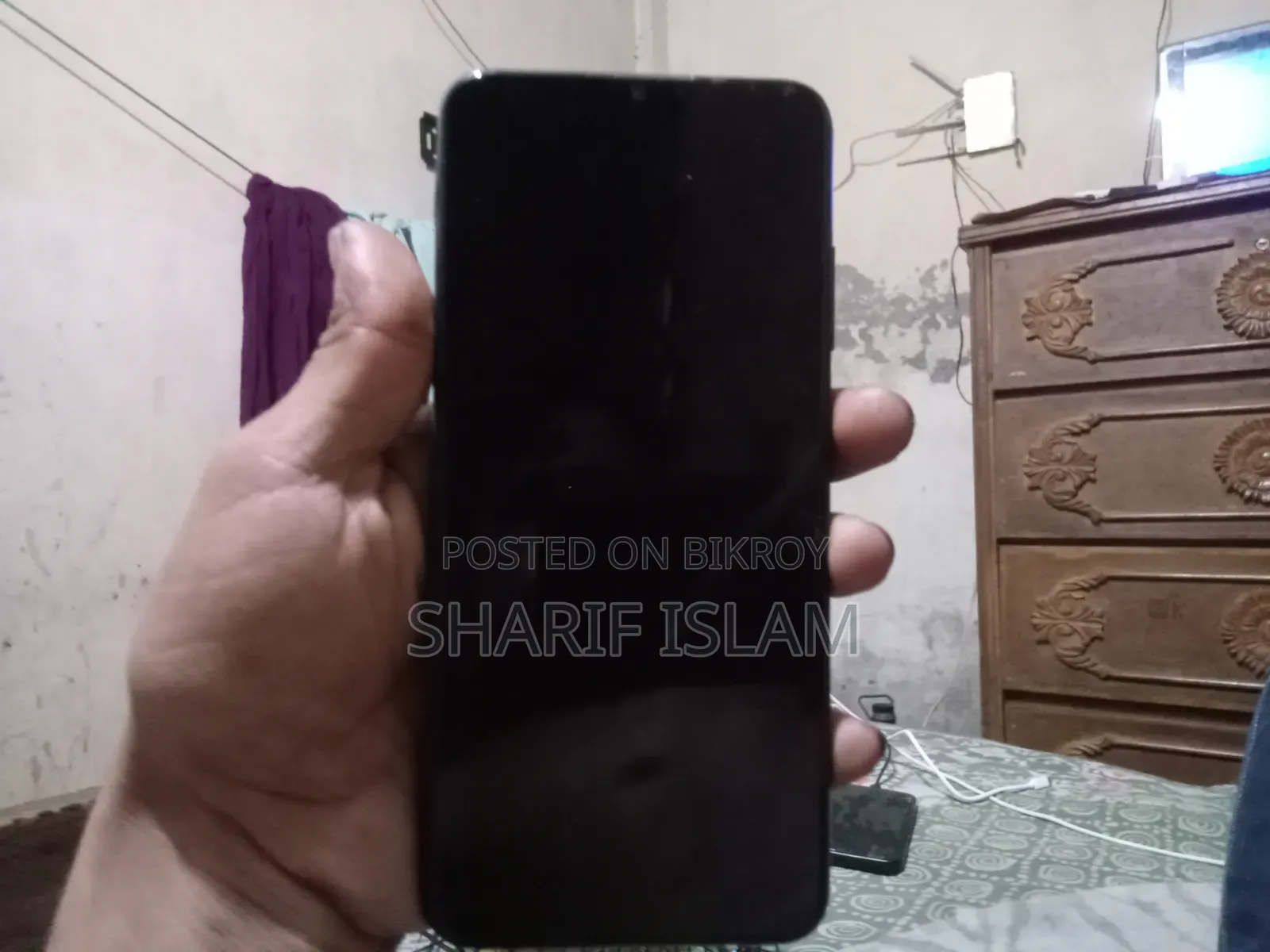 একটি Samsung A3sএর অরজিনাল ডিসপ্লে নষ্ট হয়ে গেছে ডিসপ্লে বিক্রি হবে
